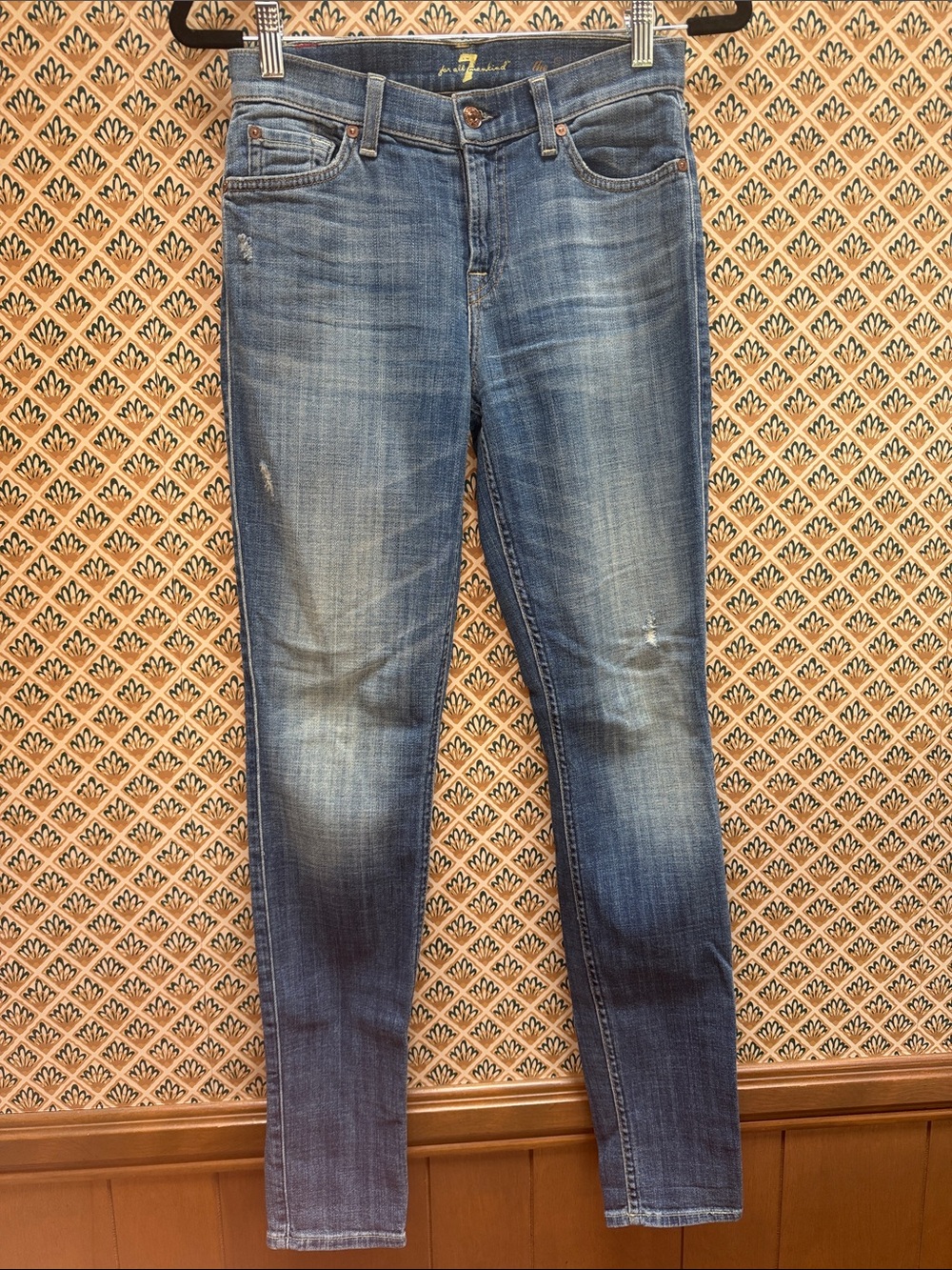 7 For All Mankind Skinny Jeans in Faded Blue
